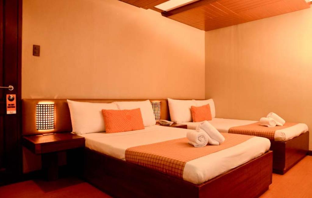 The Orange Place Hotel - San Juan Маніла Номер фото
